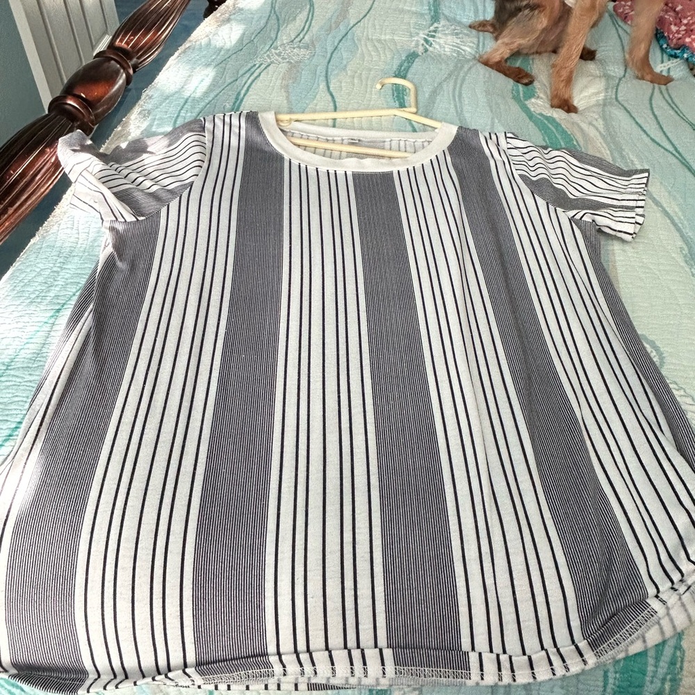 Women’s tee shirt